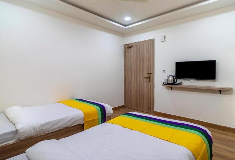 标准间, Itsy Hotels Krishna Residency, Govardhan Chauraha