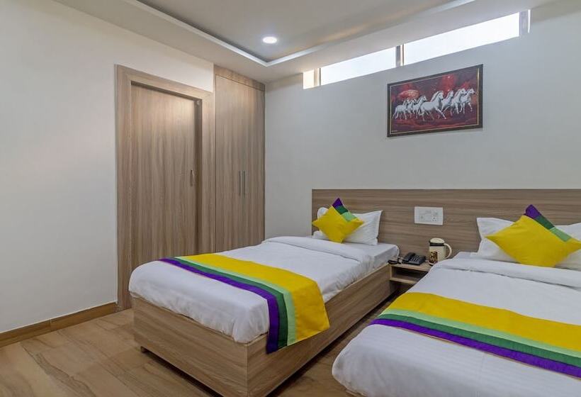 标准间, Itsy Hotels Krishna Residency, Govardhan Chauraha