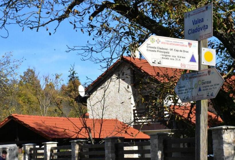 Дом 1 Спальня, Pensiunea Crenguța Fermecată