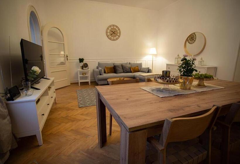 Апартаменты 2 Спальни, Resort červený Dvůr