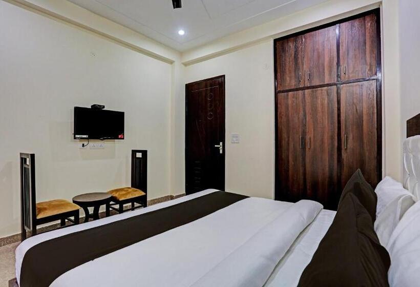 Quarto Triplo Clássico, Collection O Hotel Rao Estate