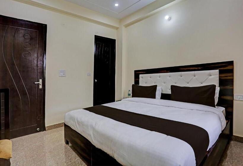 Quarto Triplo Clássico, Collection O Hotel Rao Estate