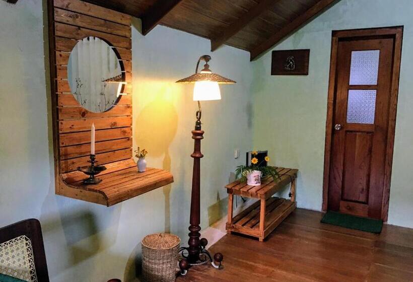 Family Suite, The Vintage Villa   Knuckles