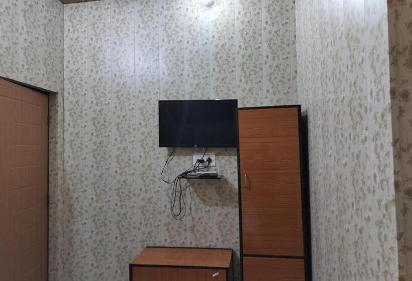 标准间, Eagle Nest Guest House