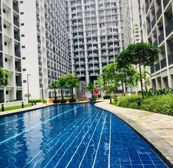 バルコニー付きデラックスルーム, Shore Residences Moa Dynastel Staycation