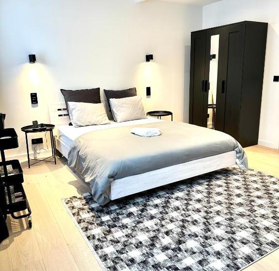 اتاق استاندارد چهار تخته, Cozy Bed And Breakfast At European Commision