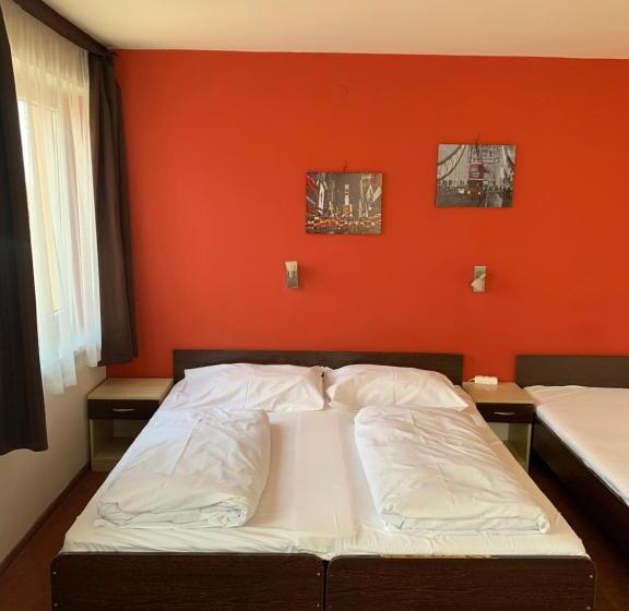 Номер Стандарт Трехместный, City Hotel Agoston