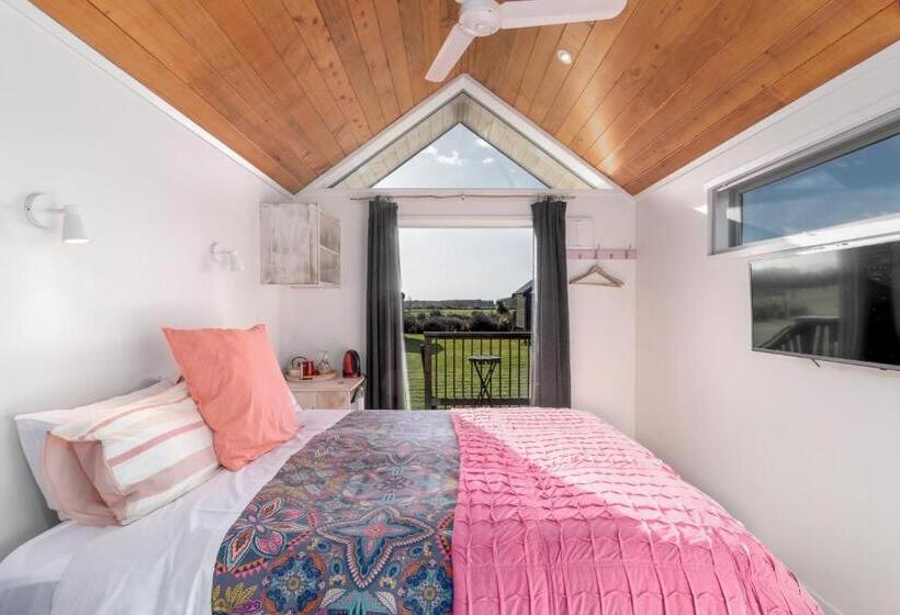 Номер Стандарт, Appleby House & Rabbit Island Huts