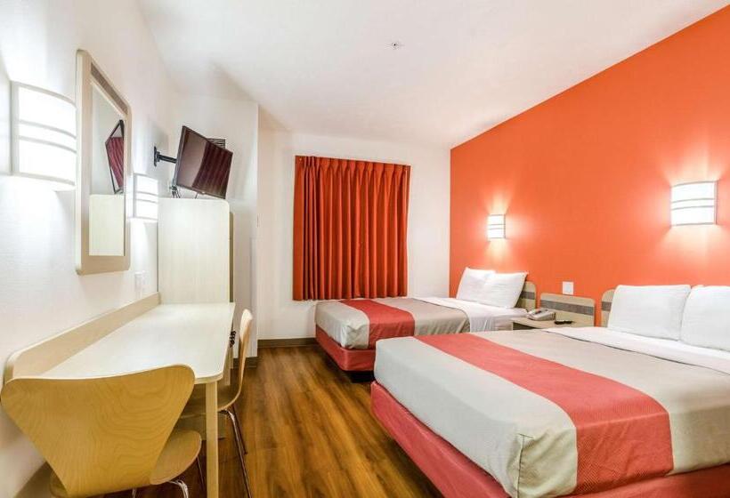 חדר דלוקס לארבעה, Motel 6 Kearney, Ne