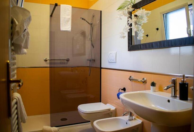 اتاق استاندارد چهار تخته, B&b Sulla Rupe
