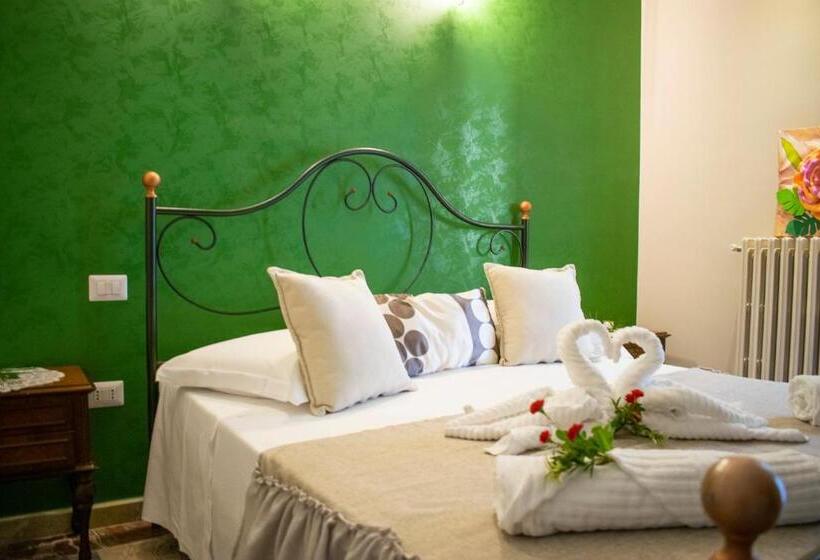 اتاق استاندارد چهار تخته, B&b Sulla Rupe