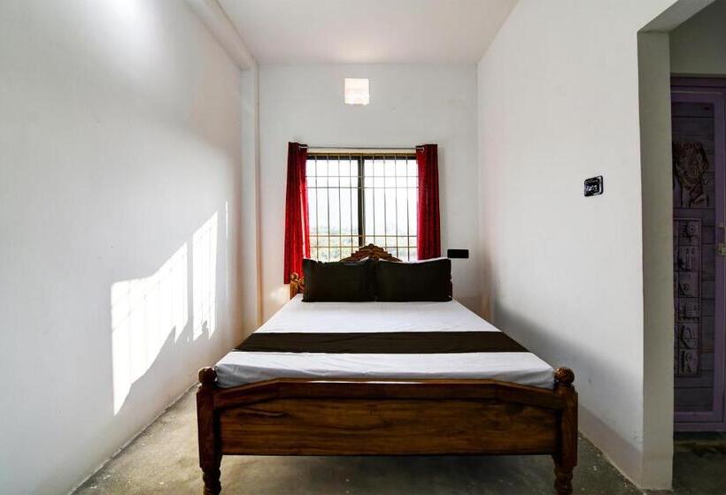 Трехместный Номер Классика, Hill View Lodge &