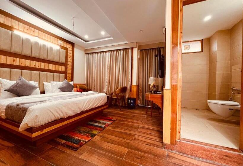 디럭스 룸, Lee Green, On Mall Road Manali