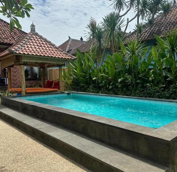 Suíte Vista Jardim, Tiga Naga Villa