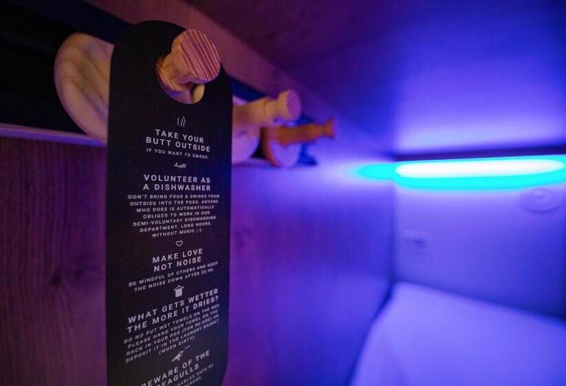 سرير فى غرفة مشتركه, Bunk Hostel Utrecht