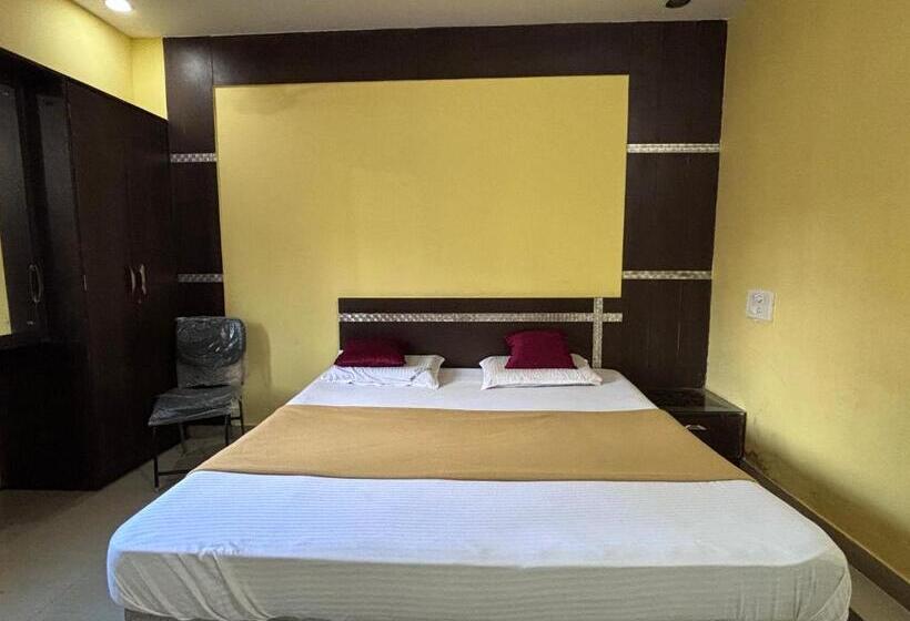 豪华房间, Chinmayi Tourist Home   Opposite To Temple Only 50 M
