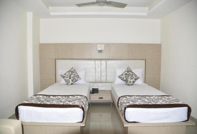 Номер Deluxe, Variety Inn