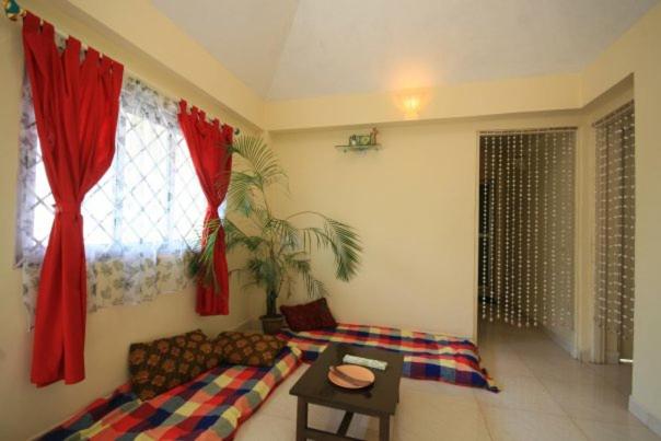 Apartamento 2 Quartos com Varanda, Little Nest