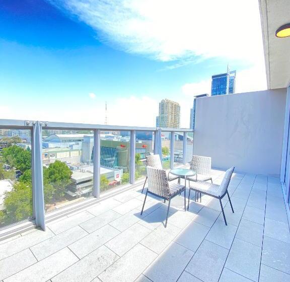 Апартаменты 1 Спальня с Террасой, Premium Apartments Chatswood
