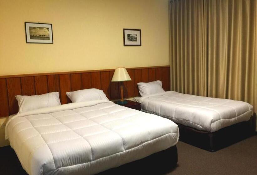 اتاق استاندارد سه نفره, Regency Hotel Hebron