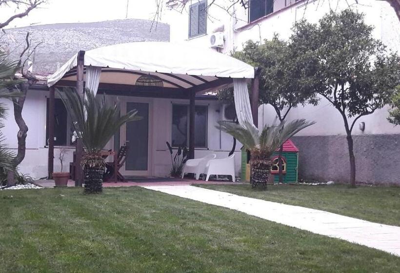 کلبه ییلاقی, Blue B&b