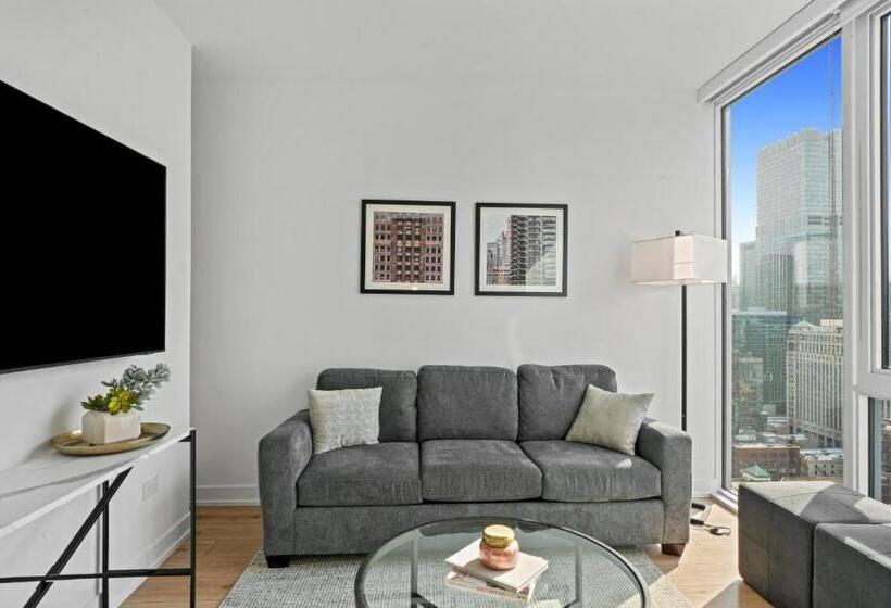 Suite 2 Quartos, Level Chicago River North