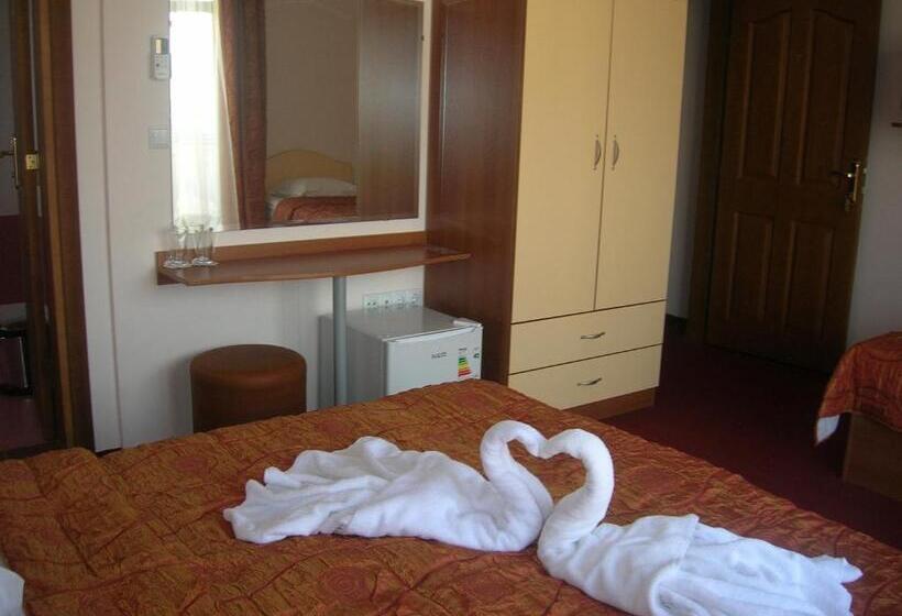 Triple Room Sea View, Guest House Aristokrat