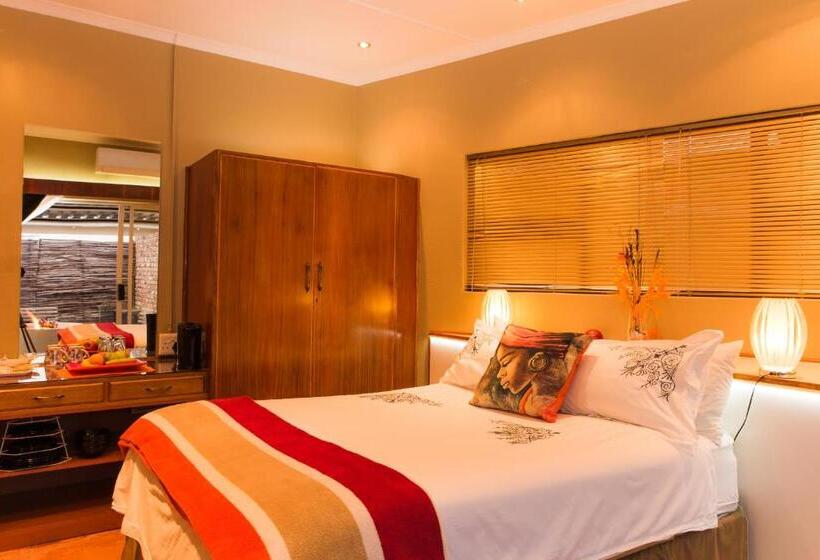 Номер Стандарт с Террасой, Karoo Fountain Luxury Guesthouse
