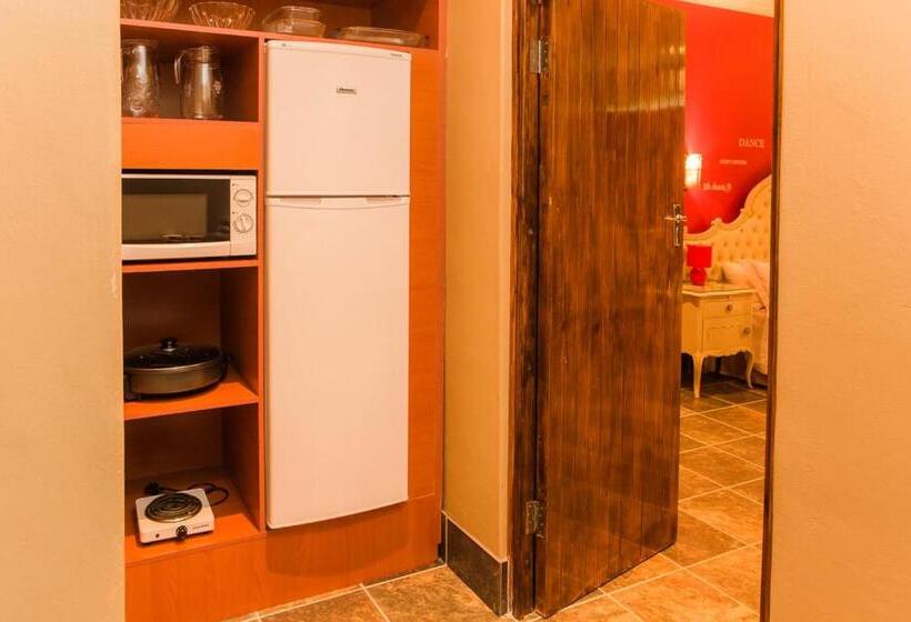 Трехместный Номер Deluxe, Karoo Fountain Luxury Guesthouse