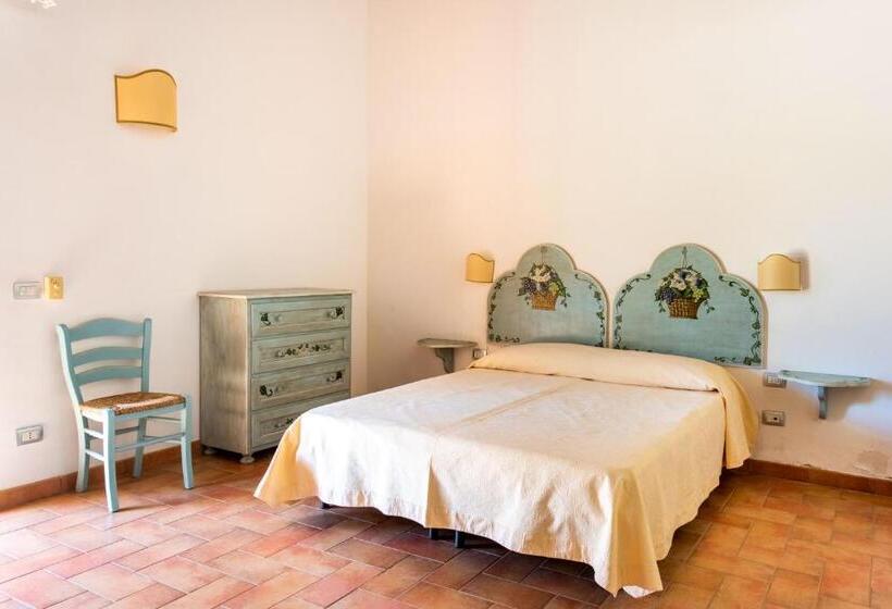 اتاق سوپریور سه تخته, Maragani Beach Rooms & Breakfast