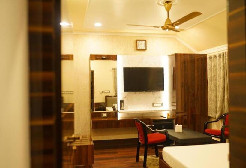 Номер Deluxe с Балконом, New Mouchak Hotel & Resorts