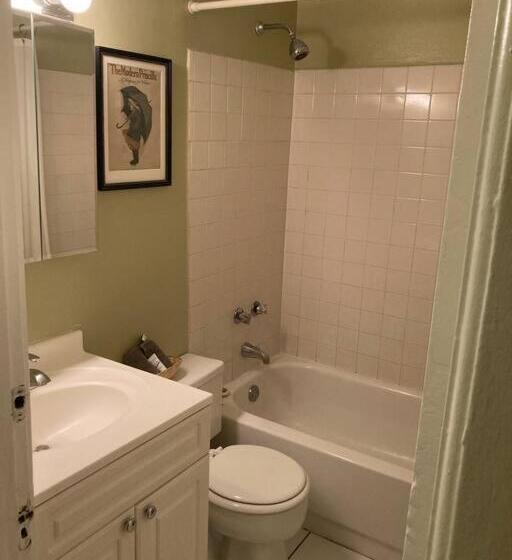 Quarto Estandar, Private Room With Full Size Bed In Lakeview   3c