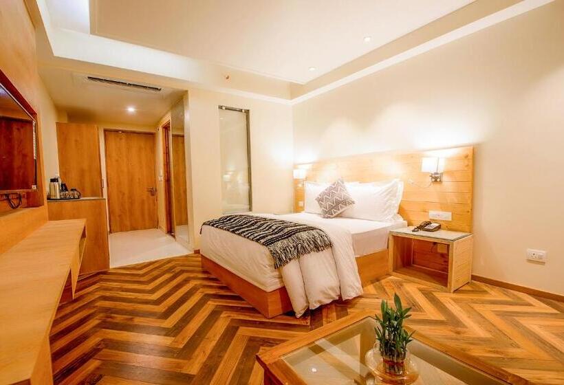غرفة قياسية ذات إطلالة, Naturevilas Sarovar Portico   Centrally Heated