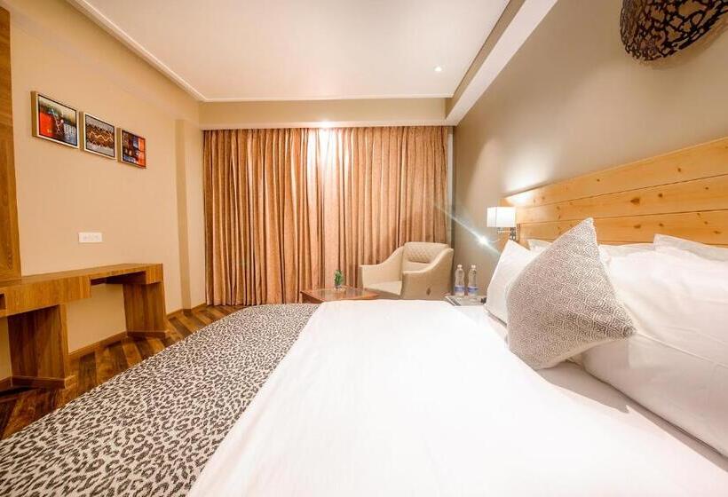 غرفة قياسية ذات إطلالة, Naturevilas Sarovar Portico   Centrally Heated
