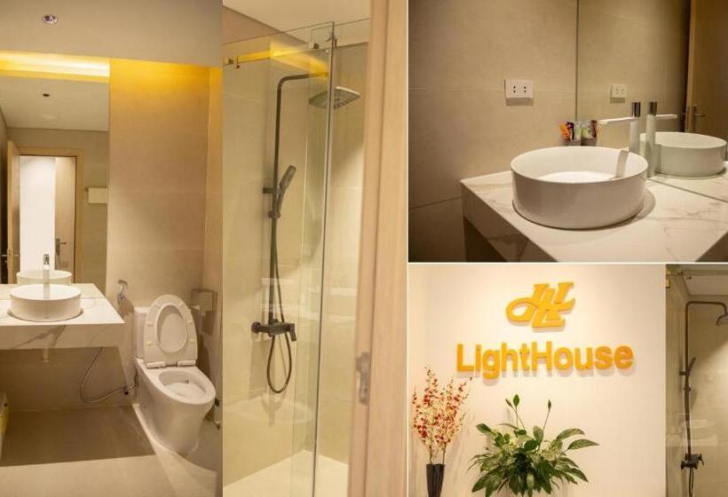 اتاق استاندارد با چشم‌انداز کوهستان, Light House Motel 978