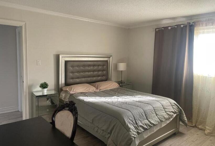Семейный Номер, Private House