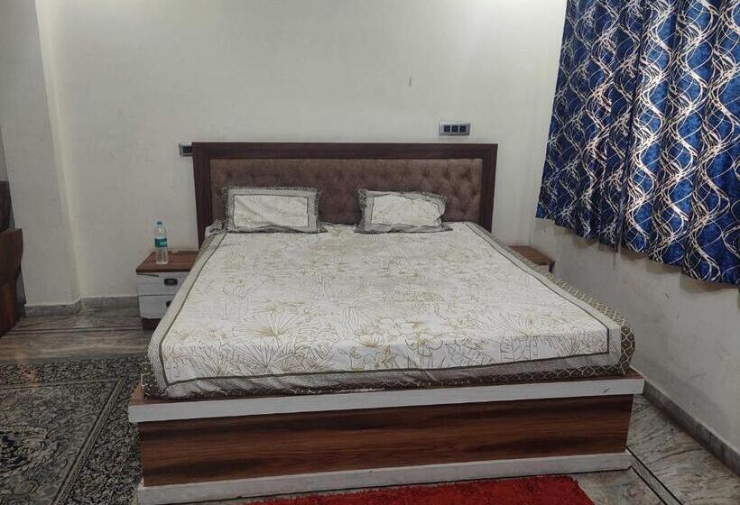 חדר סטנדרט, Oyo Hotel Shubham