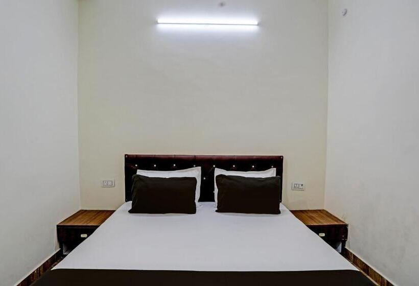 Трехместный Номер Классика, Oyo Hotel Sky Land