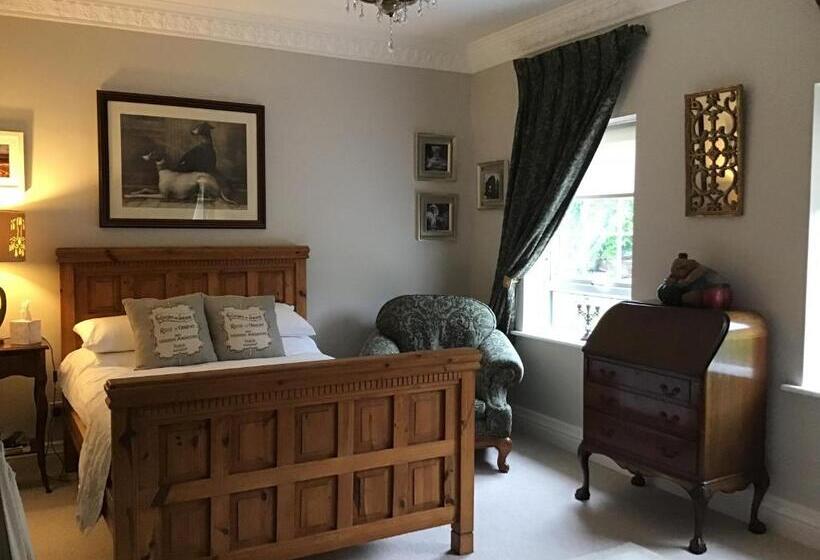 Номер Deluxe, Ten Beacon Hill