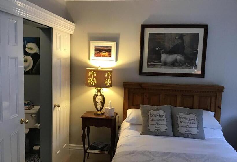 Номер Deluxe, Ten Beacon Hill