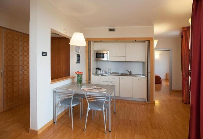 סוויטה, Albaresidence Masera26