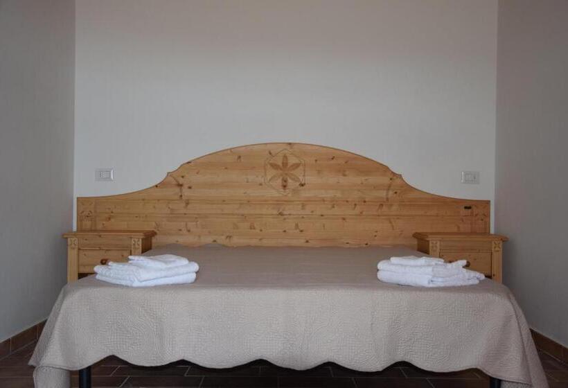 Triple Room Sea View, Azienda Agrituristica La Janna Di La Faj