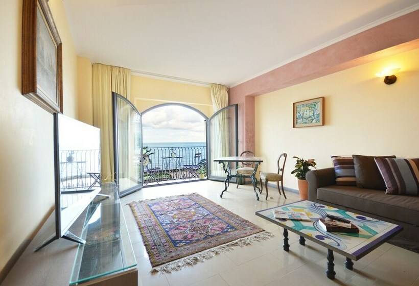 جناح سوبيريور مطل علي البحر, Mar Dei Poeti   Luxury Suites