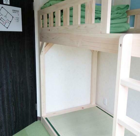 חדר סטנדרטי עם מיטת קומתיים ואמבטיה משותפת, Guesthouse Wind Villa Kyoto