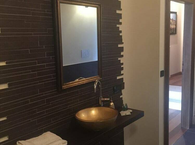 Полулюкс, Relais Villa Gozzi B&b