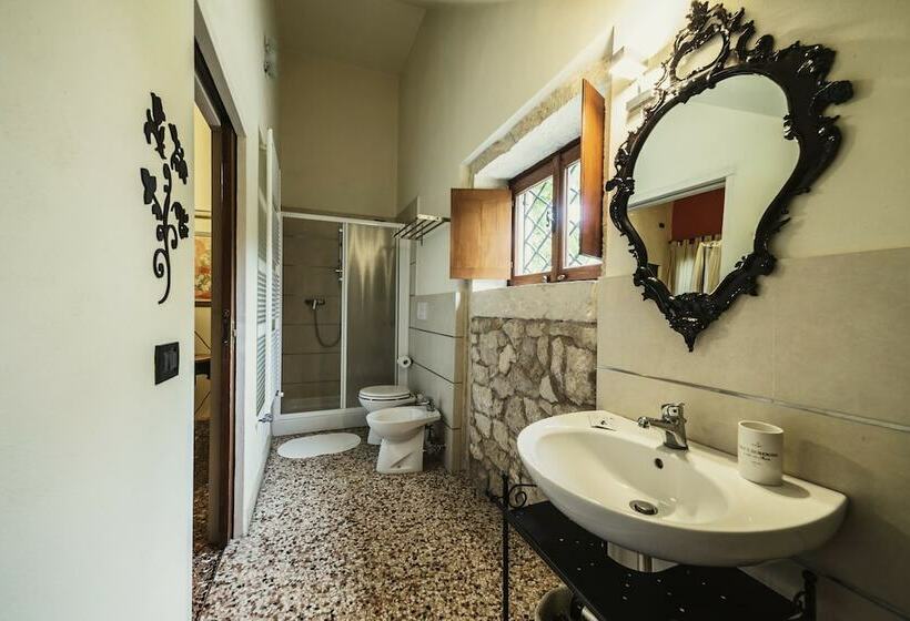 Полулюкс, Relais Villa Gozzi B&b