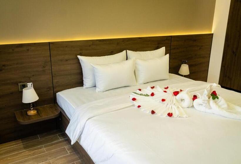 اتاق لوکس خانوادگی, Hoàng Khang Hotel  Khách Sạn Buôn Ma Thuột