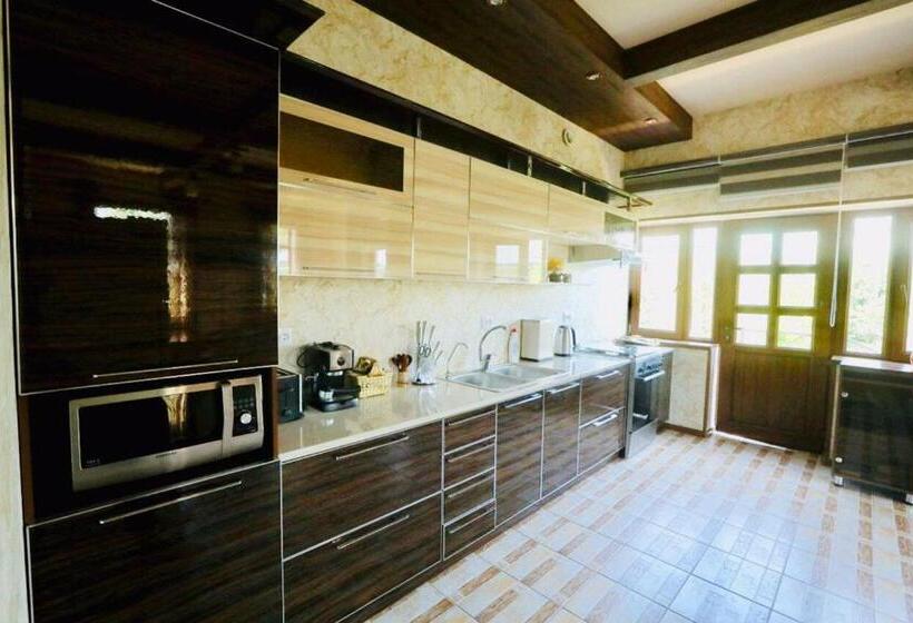 标准间, Mavie Guest House