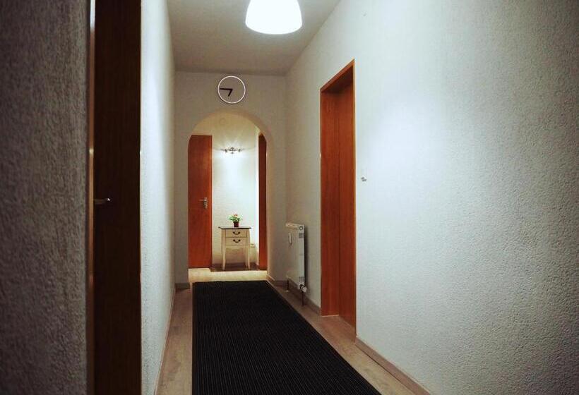 Номер Deluxe Вид на Сад, Neumarkt Wohnung