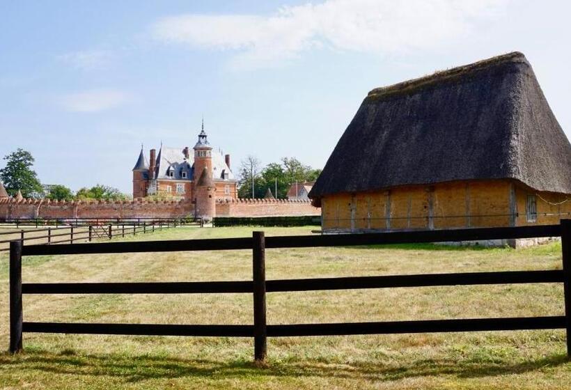 Семейный Номер, Château De Tilly